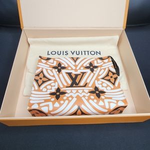 Brand New Loiua Vuitton Toiletry bag